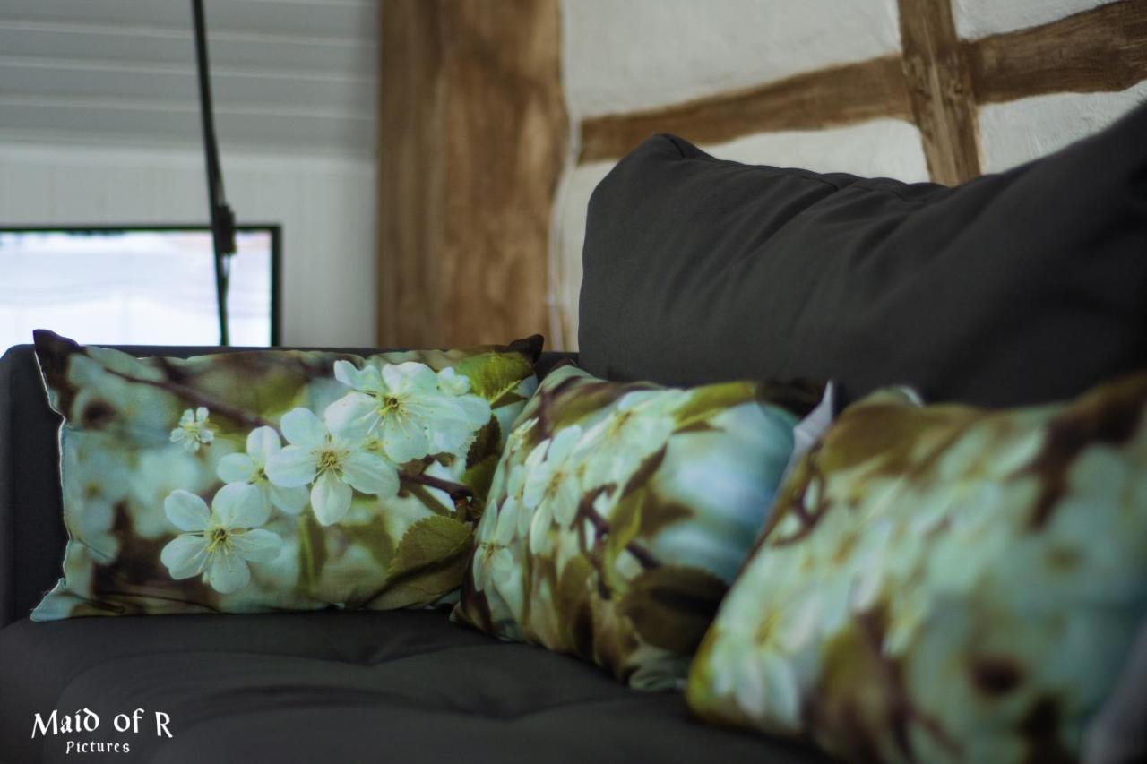 Hof Vierzehnender Im Hohen Venn - 70Qm Fachwerk-Studio - Grosses Wohn-Schlafzimmer Mit Dachterrasse Und Kaminofen - Separate Kueche - Perfekt Fuer Paare - Monschau - Eifel - Hunde Willkommen - Islandpferde Bagian luar foto