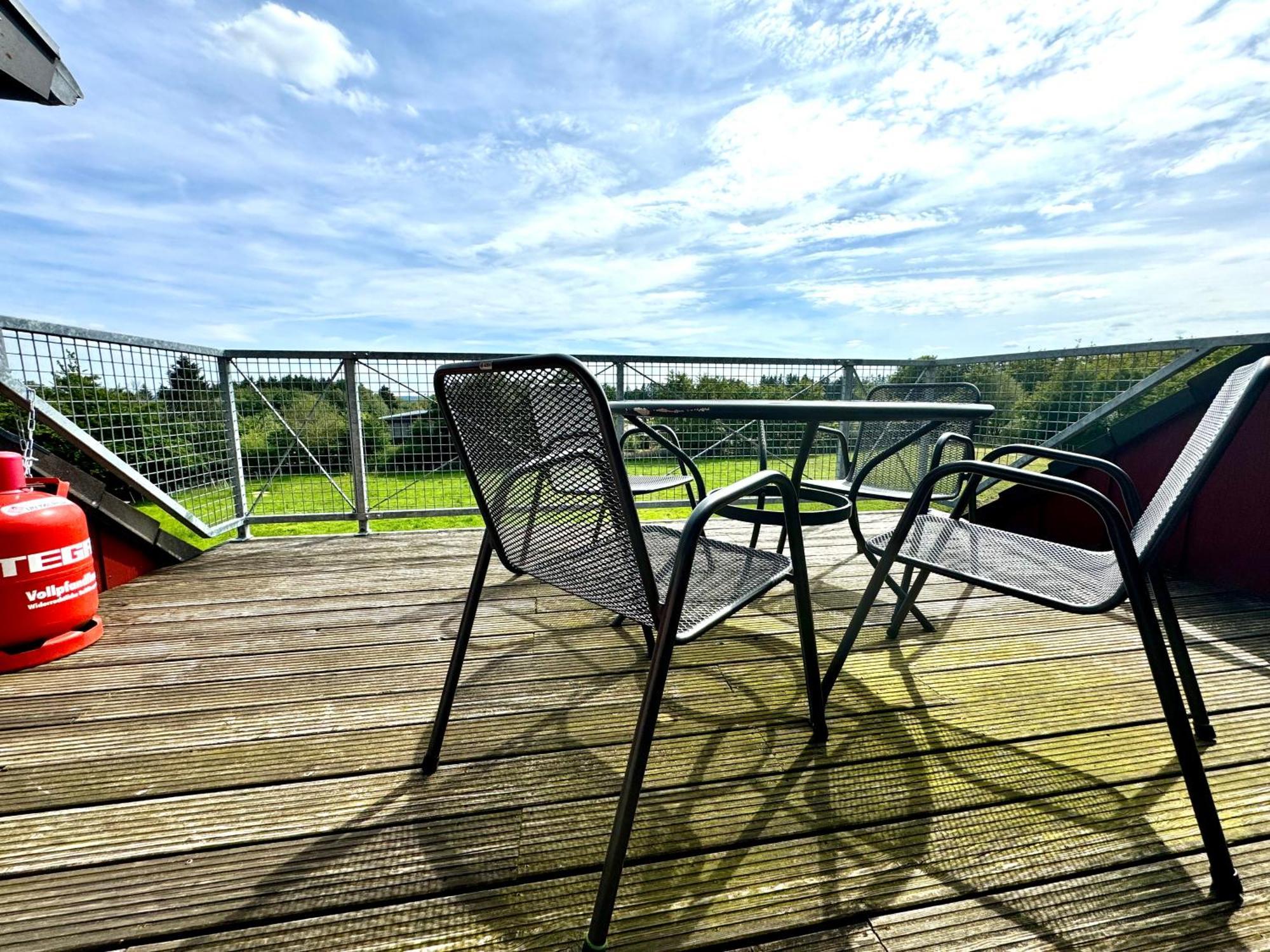 Hof Vierzehnender Im Hohen Venn - 70Qm Fachwerk-Studio - Grosses Wohn-Schlafzimmer Mit Dachterrasse Und Kaminofen - Separate Kueche - Perfekt Fuer Paare - Monschau - Eifel - Hunde Willkommen - Islandpferde Bagian luar foto